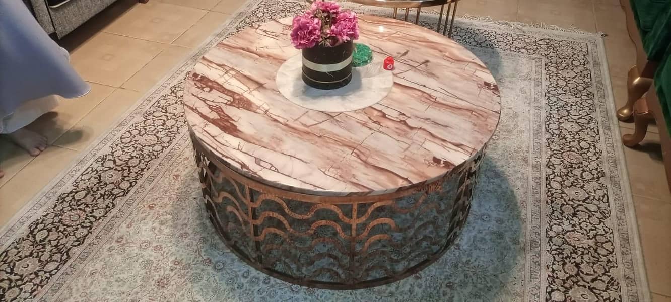 6 seater dining table 0