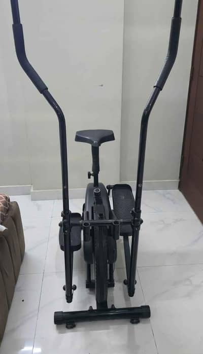 Elliptical cycling machine