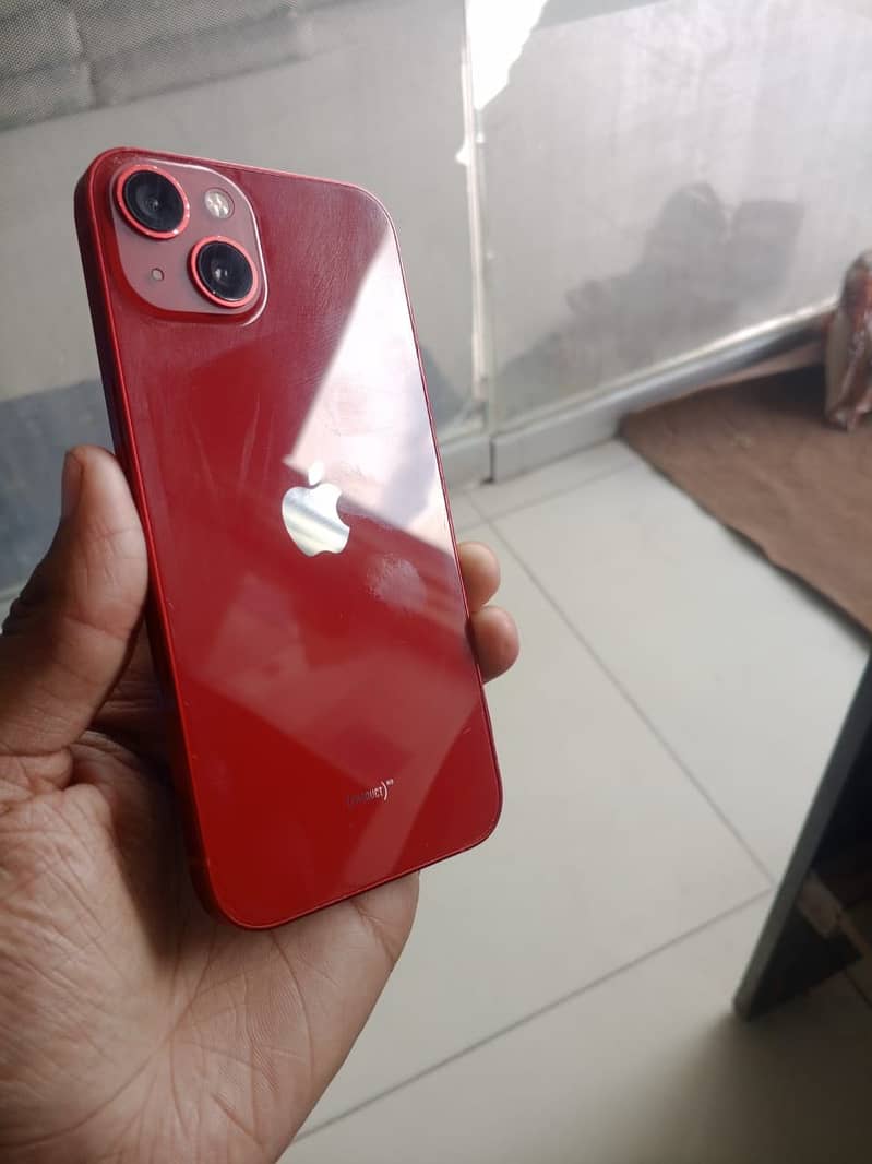 iPhone 13 4