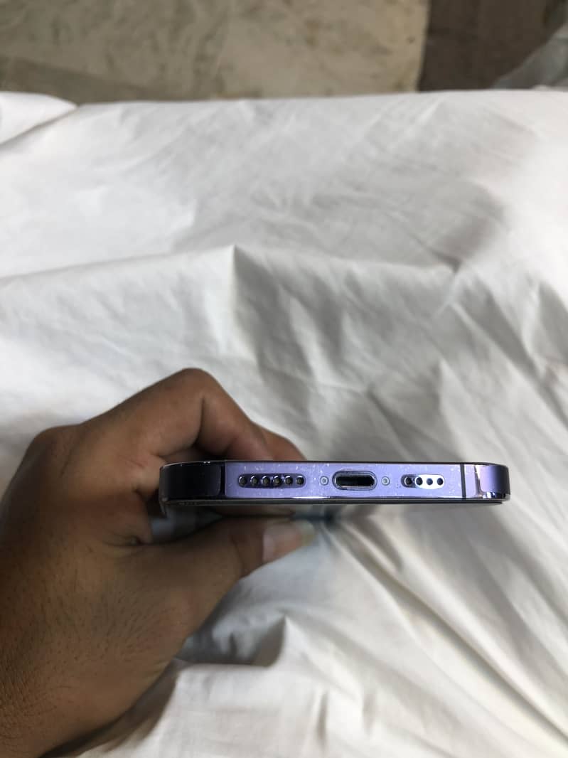 iPhone 14 Pro Max 4