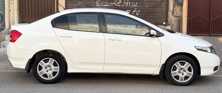 Honda city 2016 lliie brand new
