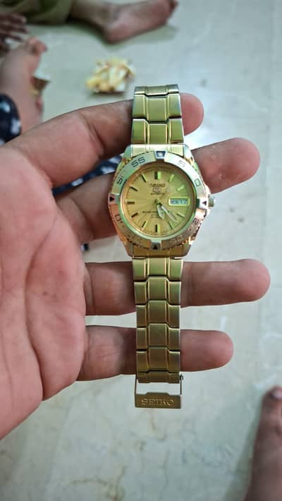 seiko 5 sport watch