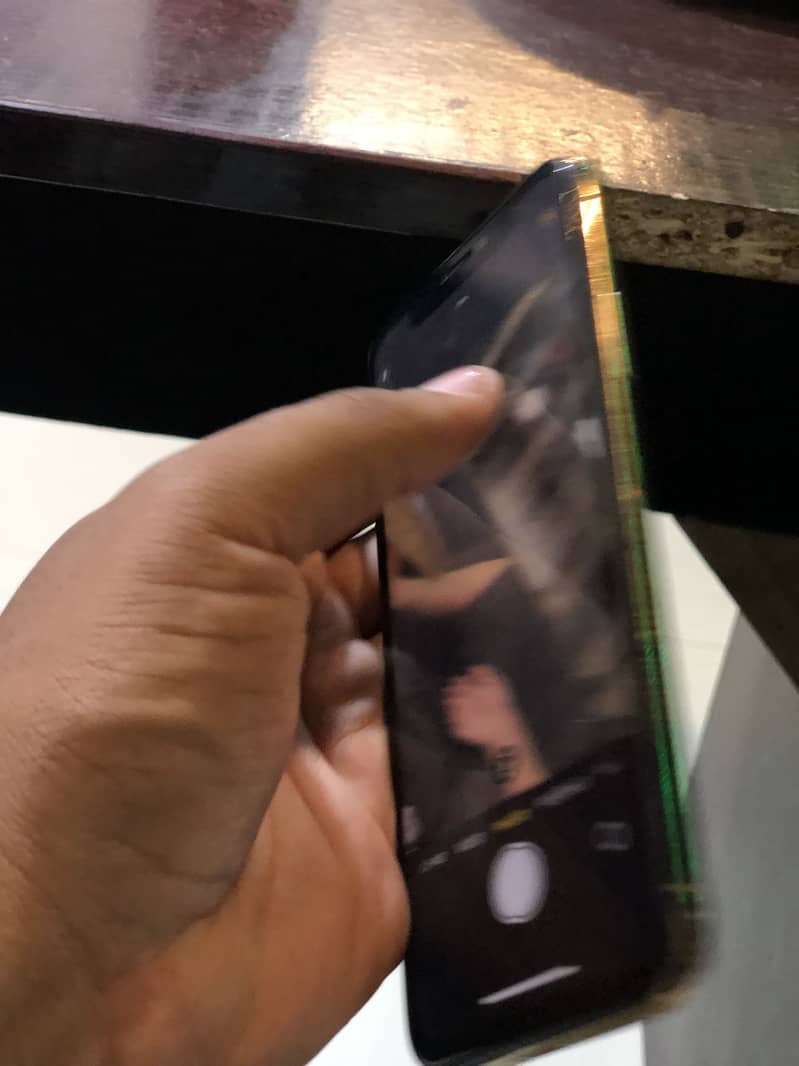 Iphone xs 4