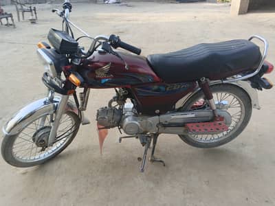 Honda CD 70 2024
