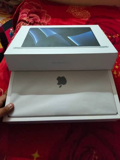 Apple MacBook Pro M2 MAX