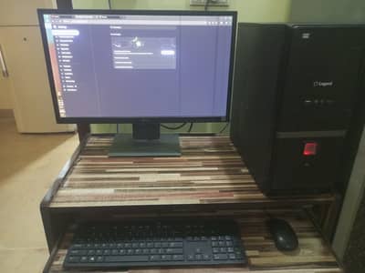 Urgent Sale: Complete Intel Core i7 PC Setup With Table(No SSD/HD)