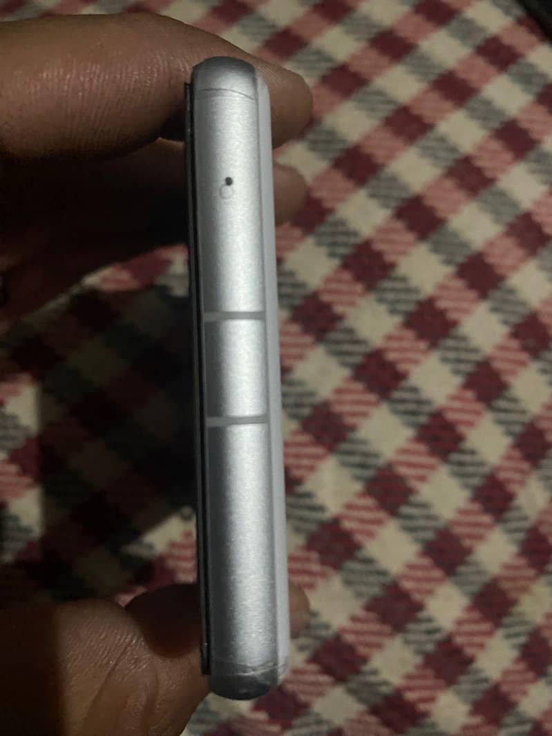 Google pixel 7a 3