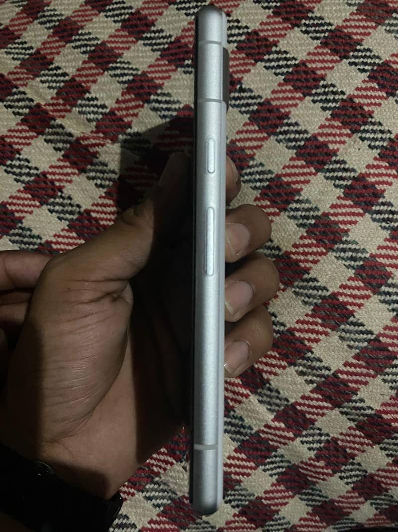 Google pixel 7a 6