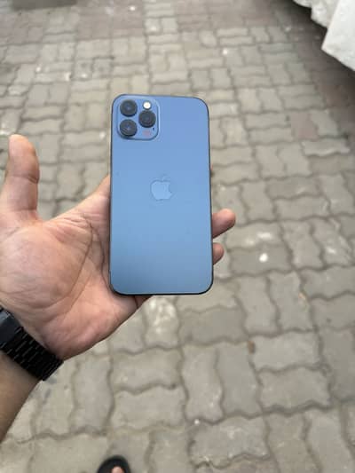 I Phone 12 Pro (256) battery health 77%