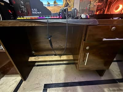 Computer table for sale