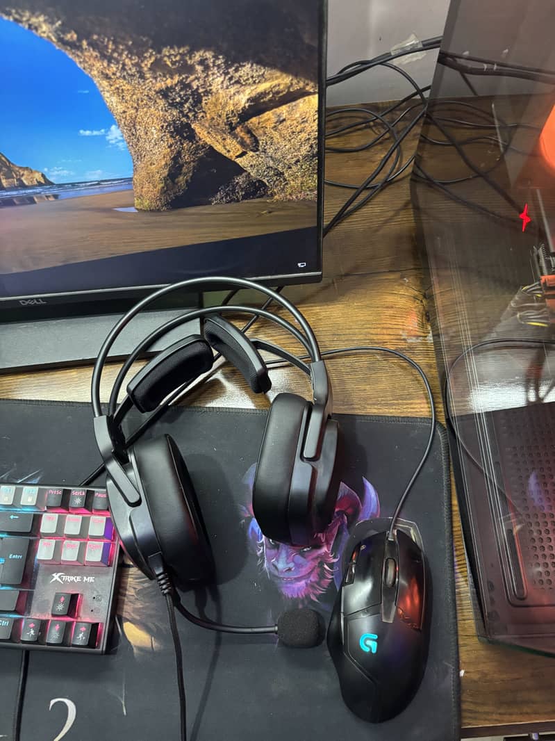 Computer table for sale 1