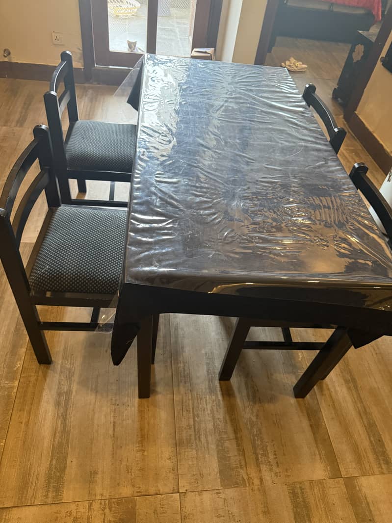 4 seater dining table 1