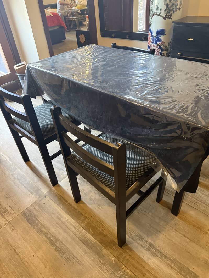 4 seater dining table 2