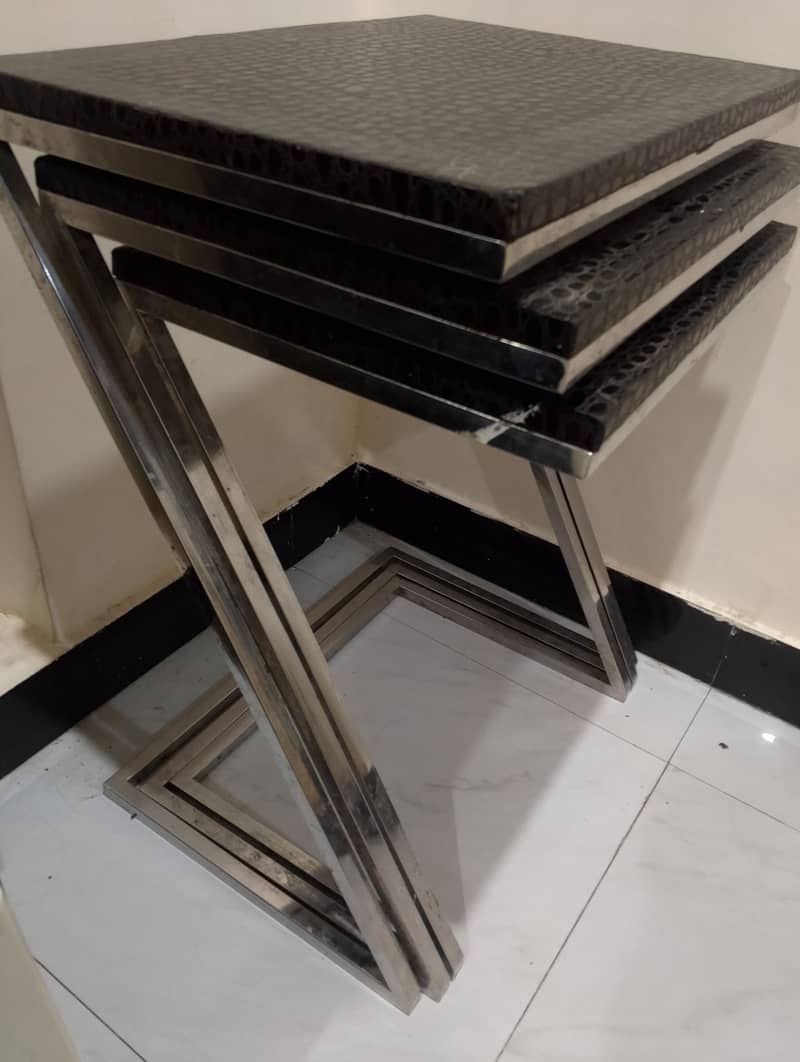 leather table 0