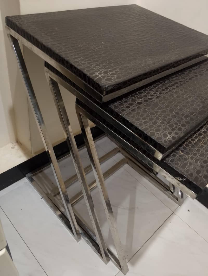 leather table 2