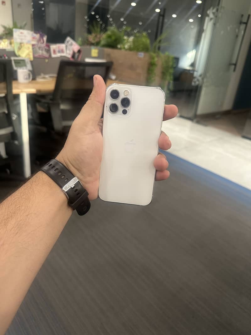 iPhone 12 Pro 0