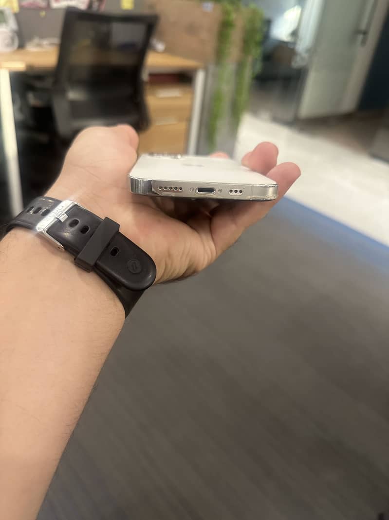 iPhone 12 Pro 2