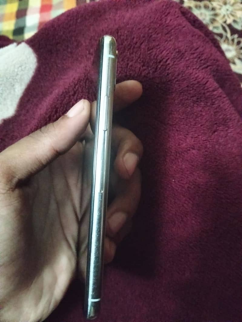 iPhone X 3