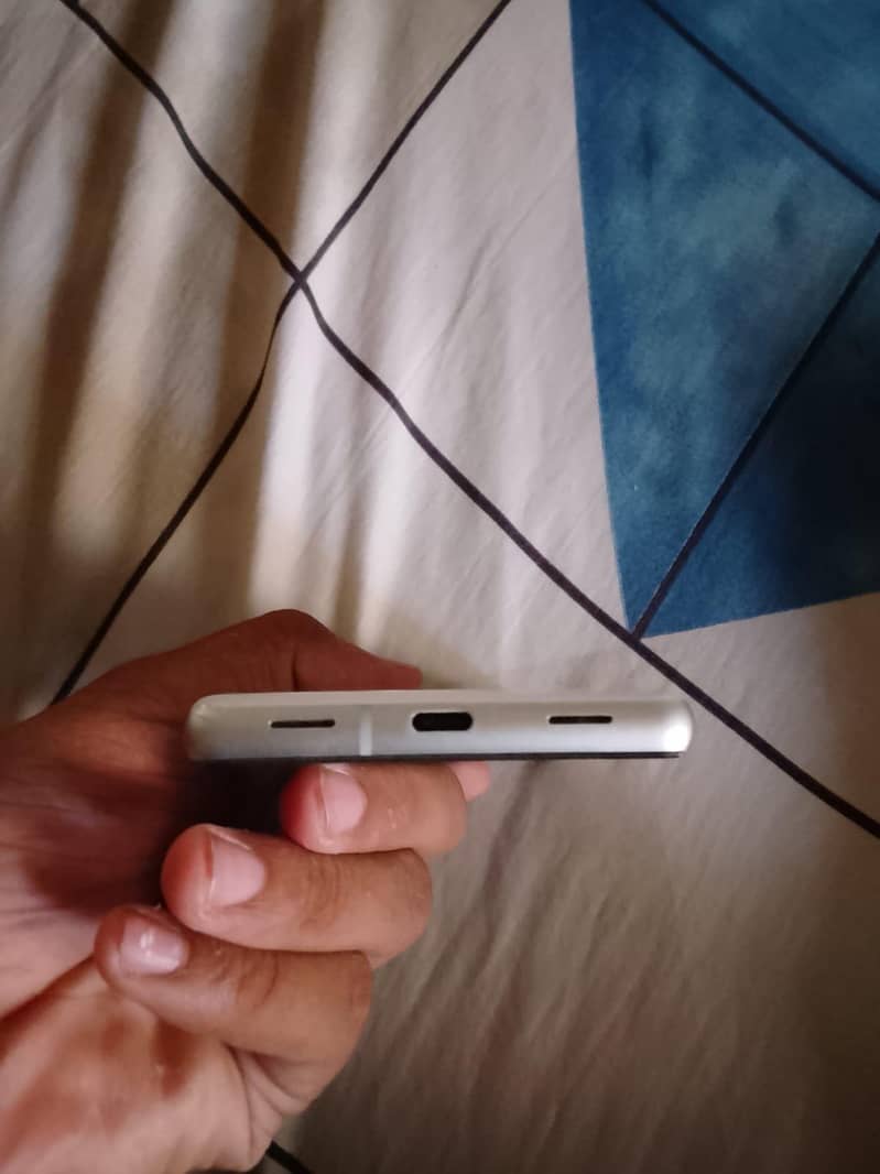 google pixel 7a 10/10 2