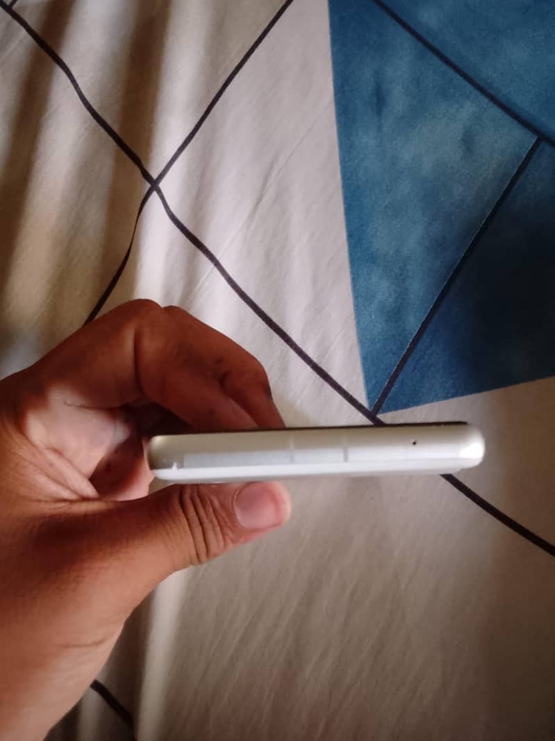 google pixel 7a 10/10 3