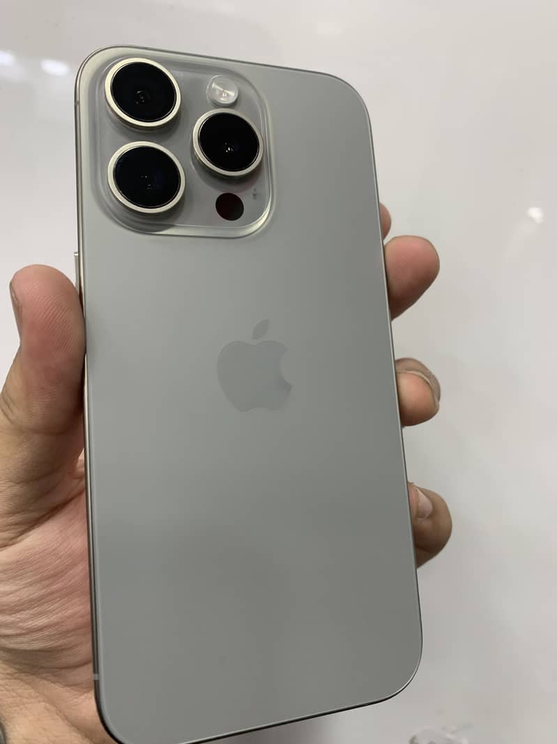 Iphone 15 pro 1