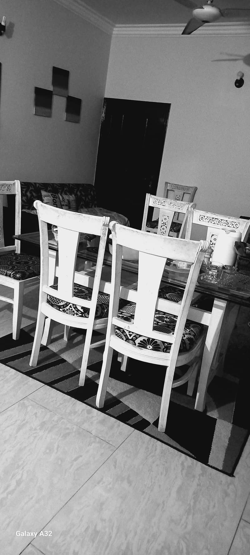 6 seater dining table 1