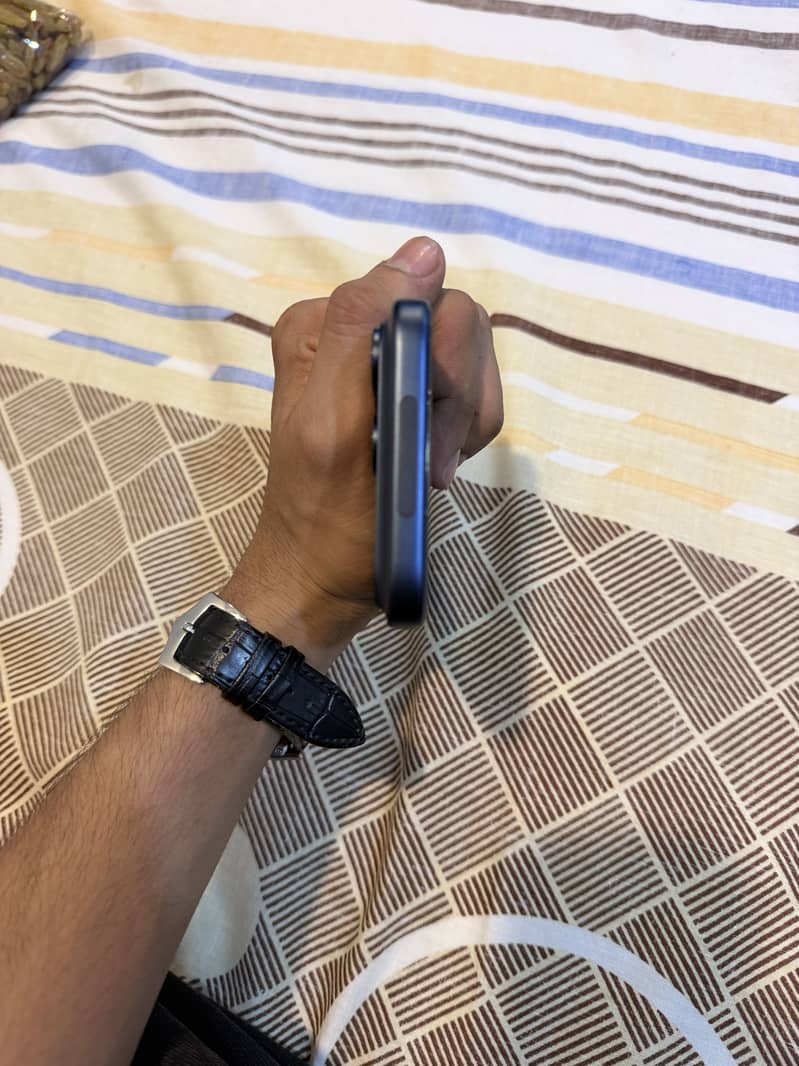 Iphone 17 pro max 4
