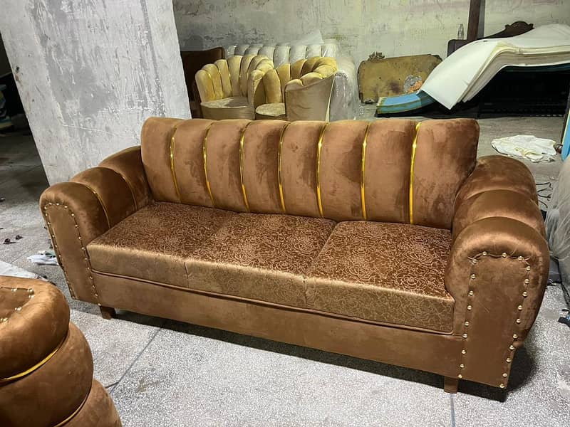 Premium Sofas & Beds – Perfect Condition (10/10) 1