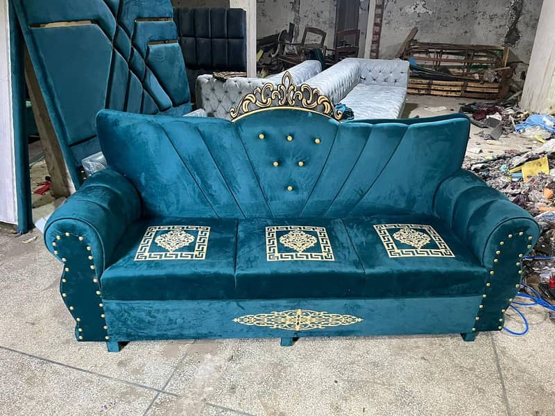Premium Sofas & Beds – Perfect Condition (10/10) 8