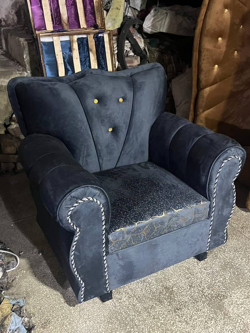 Premium Sofas & Beds – Perfect Condition (10/10) 9