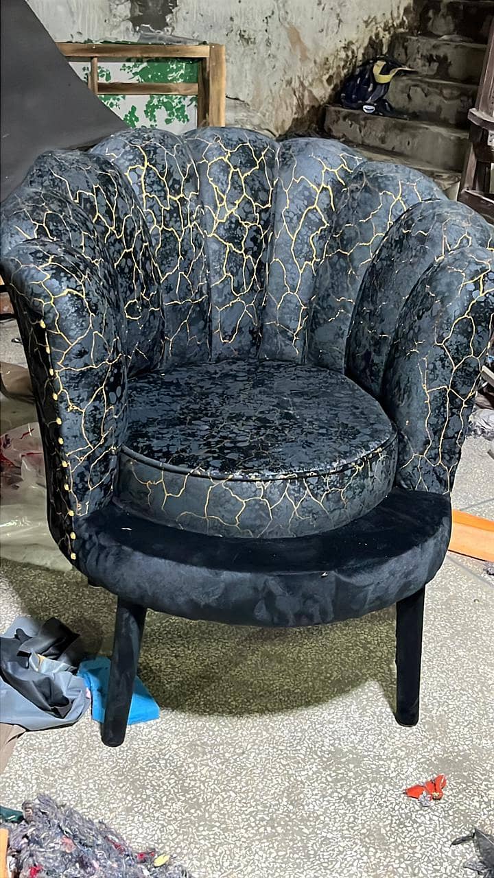 Premium Sofas & Beds – Perfect Condition (10/10) 12