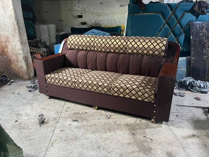 Premium Sofas & Beds – Perfect Condition (10/10) 13