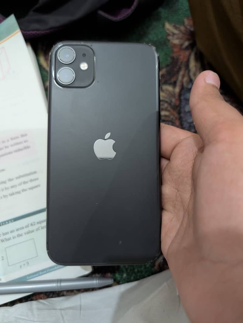 IPhone 11 with box 0