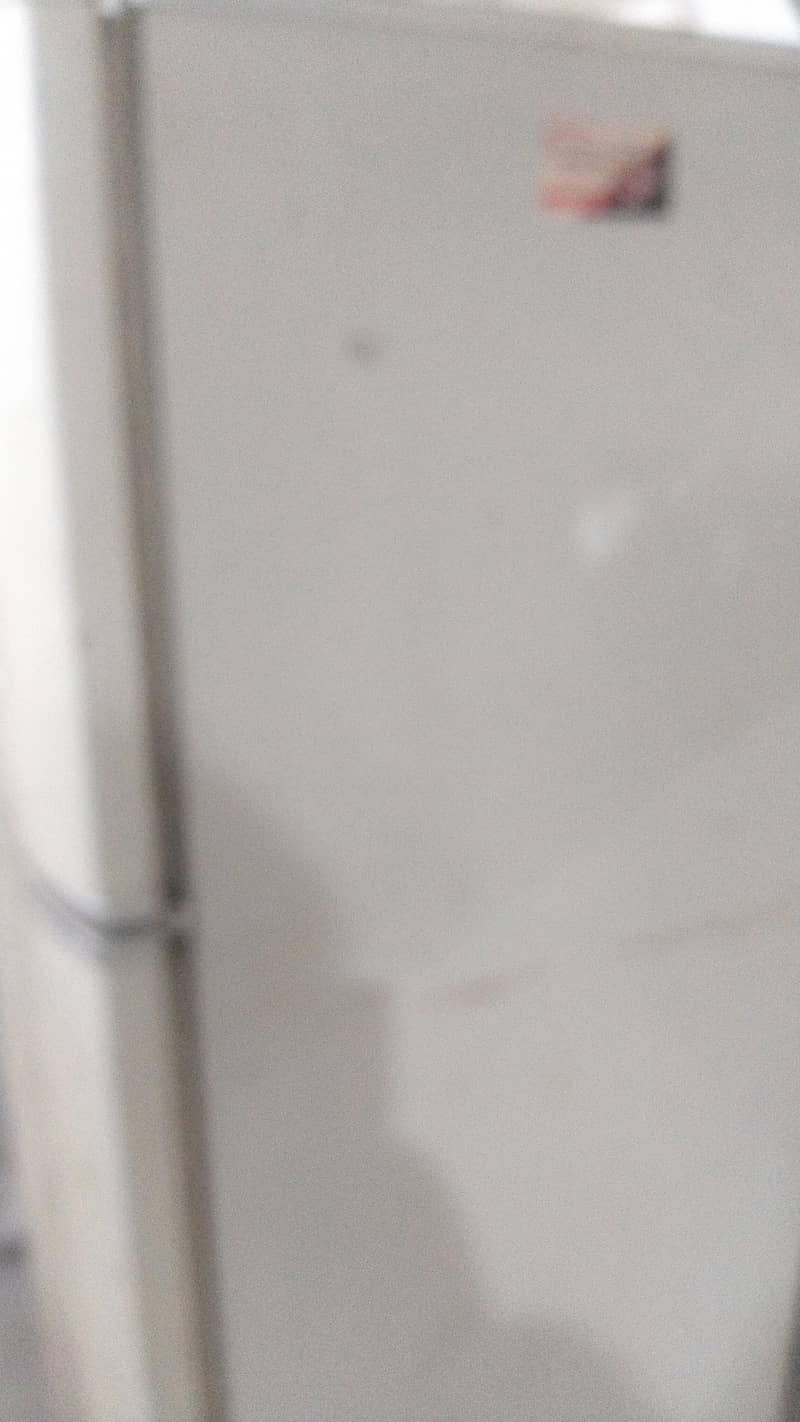refrigerator 0