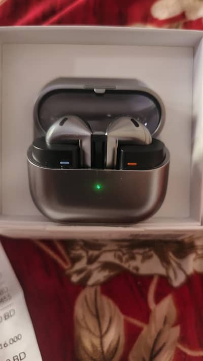 sumsang galaxy Airbuds 3 look like a new