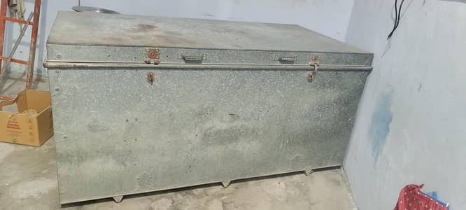 large size trunk (Paiti)