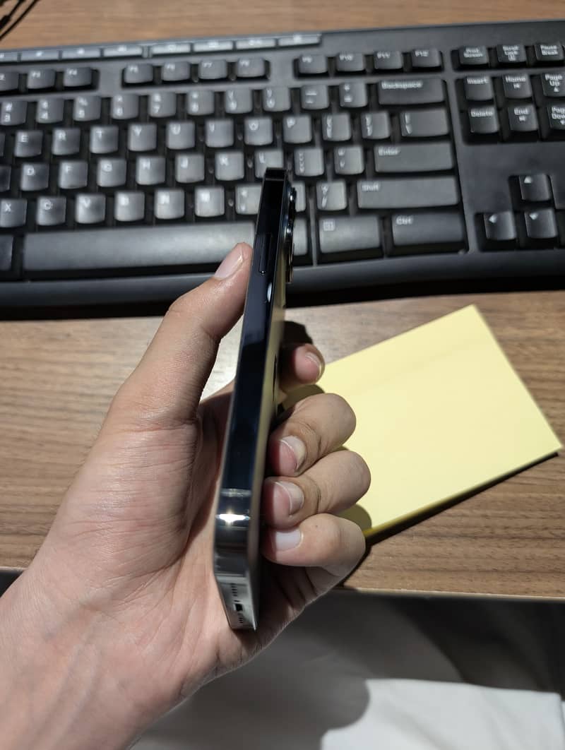 iphone 13pro (PTA) 4
