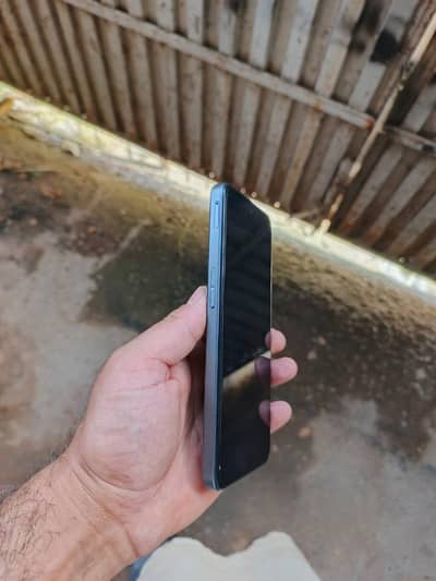 zte Nubian neu 2 5G   8+12. Gb  . . 256 . gb mare box  available