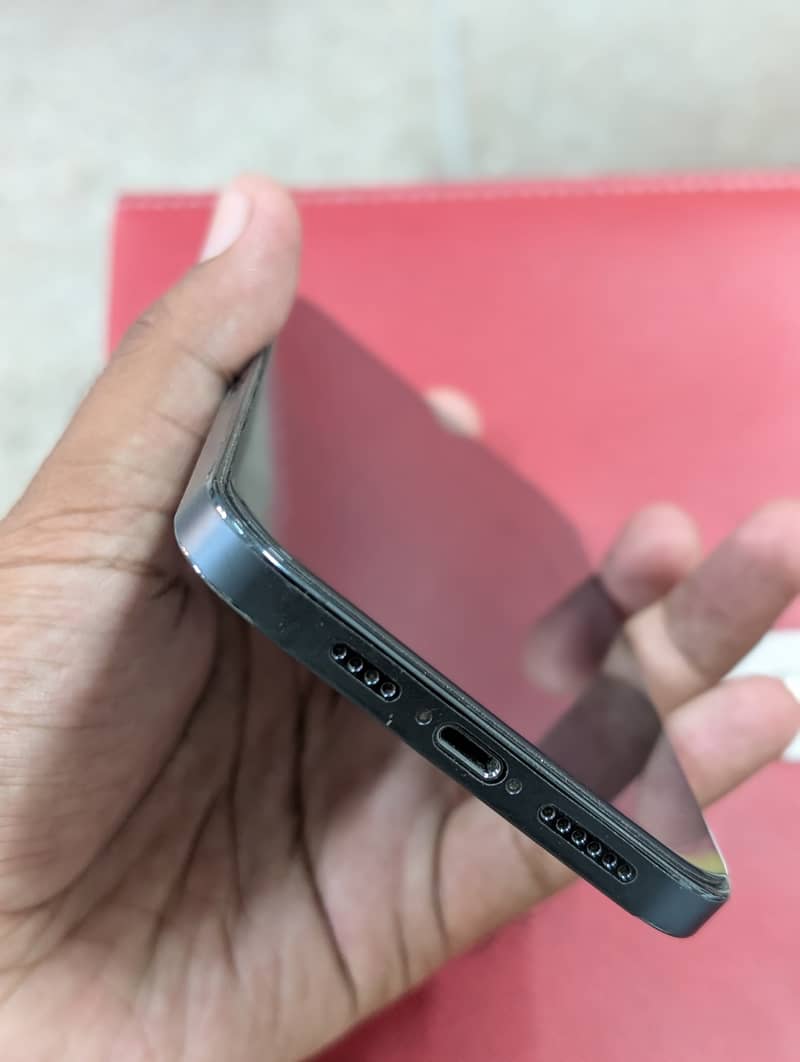 iPhone 12 pro max 1