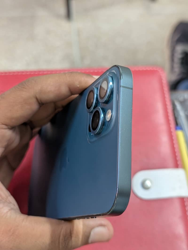 iPhone 12 pro max 3