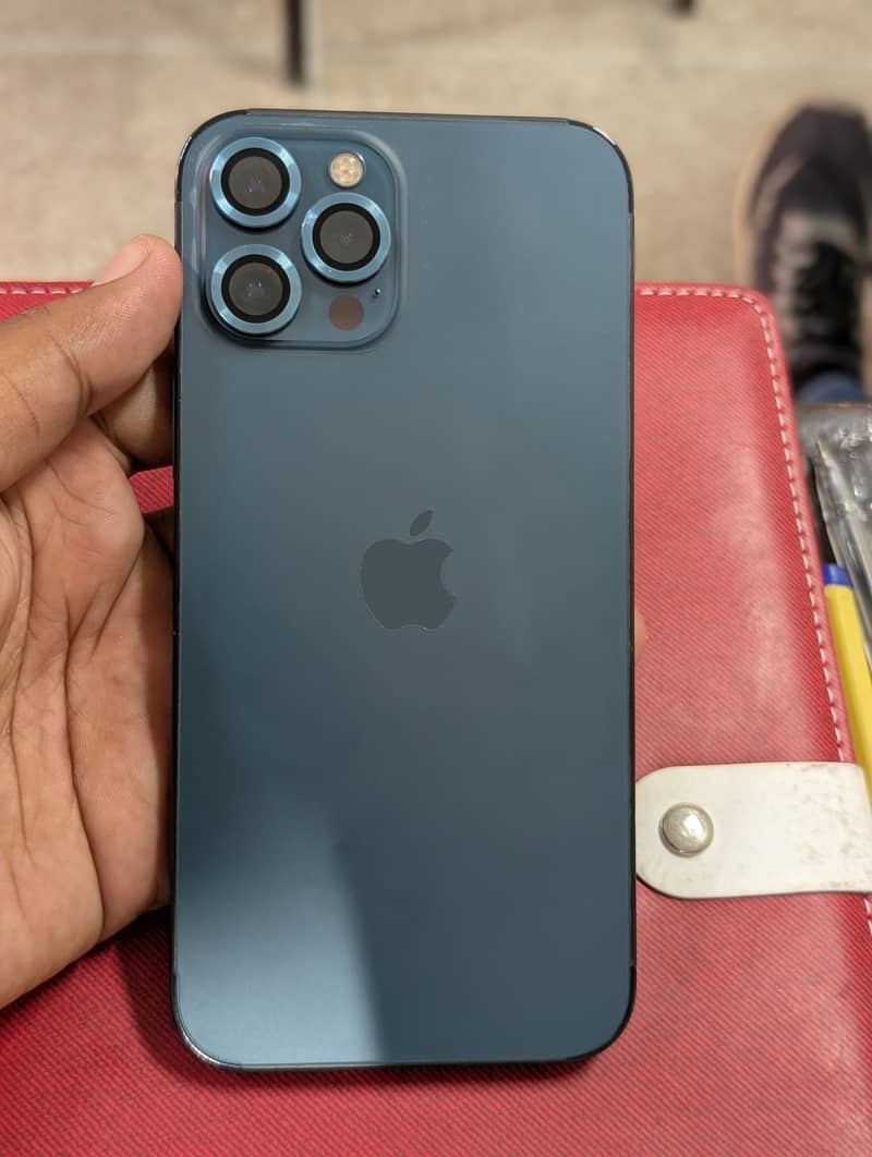 iPhone 12 pro max 4