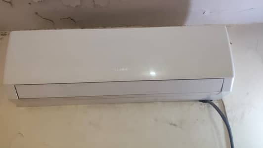 Gree 1.5 Ton Inverter spilt 03 years used AC Condition good