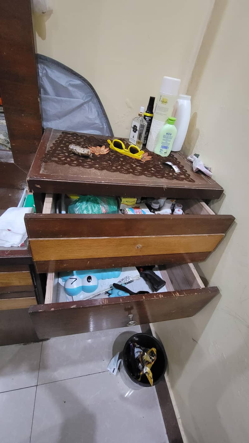 bed side tables 1