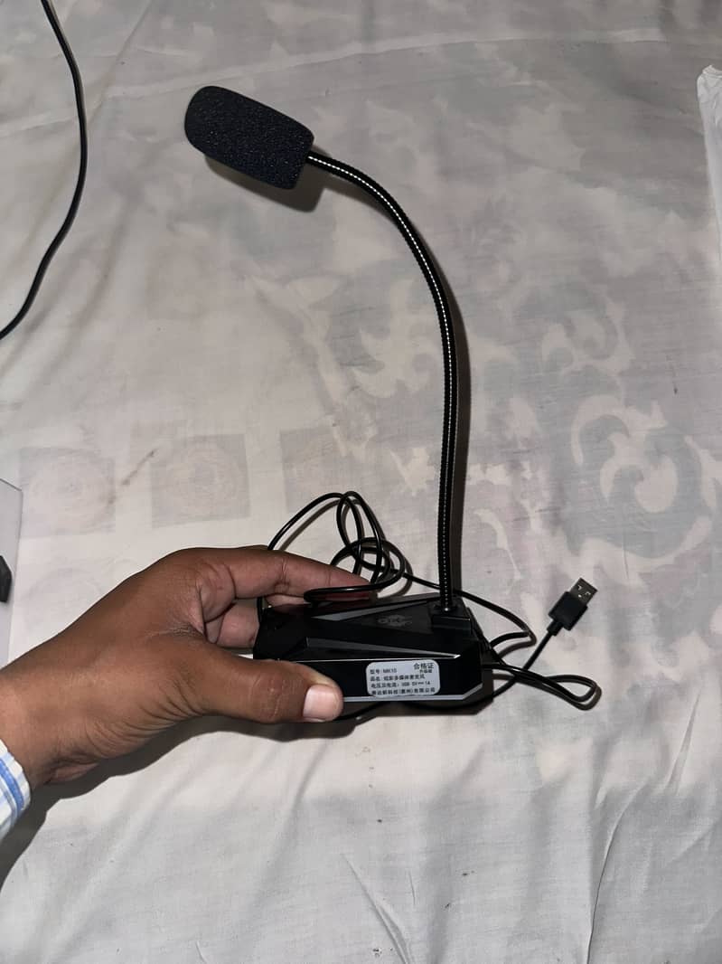 Pc mic with box 2