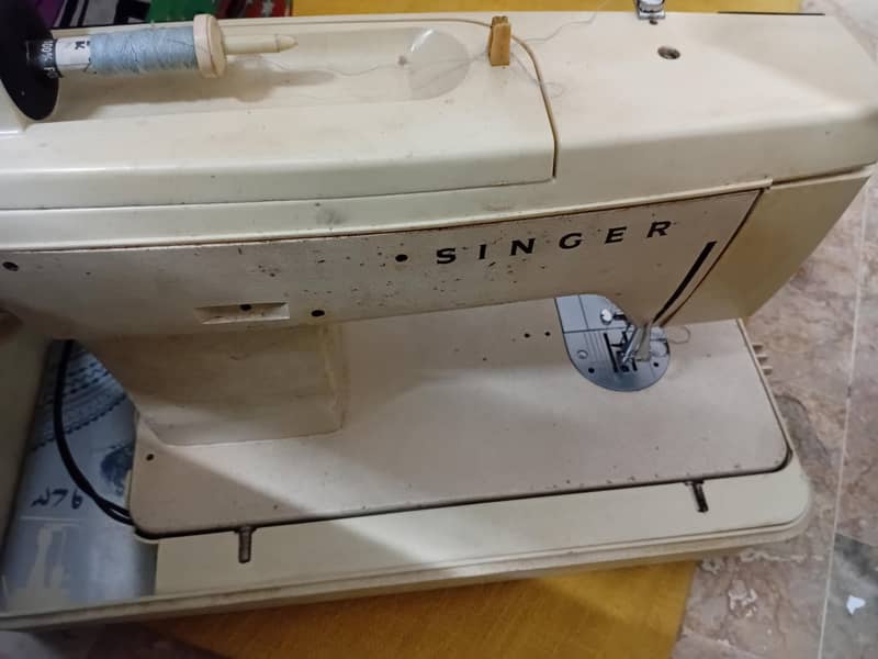 sewing machine 4