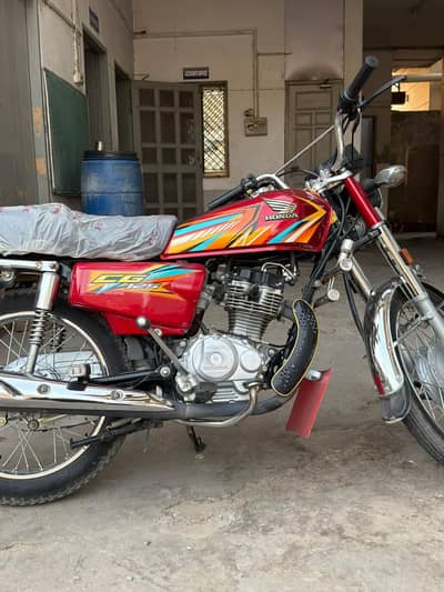 Honda 125 25/26  0300 7148015 only seriouse buyer contact me