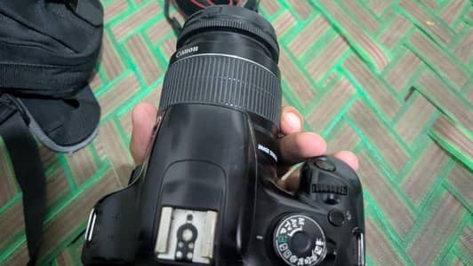 Camera Canon 1200D with 2 batteries and bag
