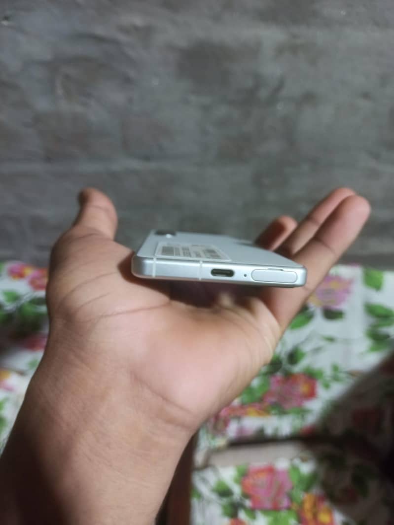 Mobile 1