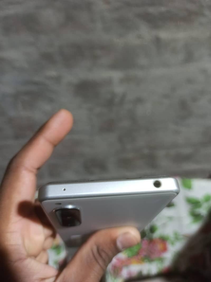 Mobile 4