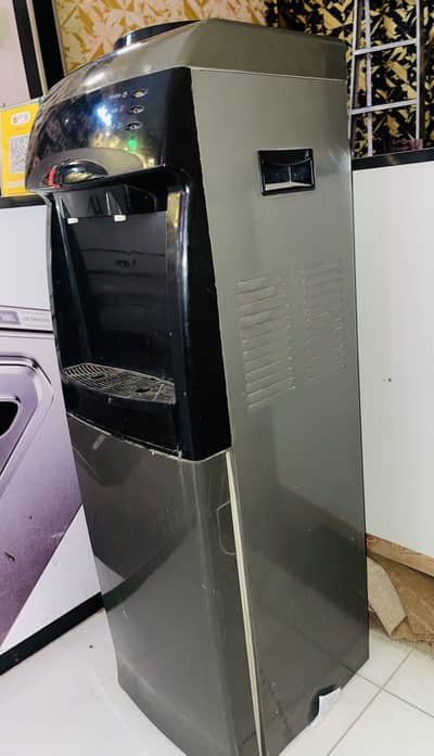 Water dispenser ‘0306/792/64/34’